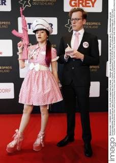 Melissa Lee mit Begleitung bei der Verleihung des 6. Webvideopreises an die herausragendsten deutschsprachigen Internetstars des Jahres im Castello. Düsseldorf, 04.06.2016 Foto:xC.xHardtx xFuturexImage