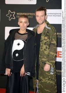Alina Süggeler und Andi Weizel (Frida Gold) bei der Verleihung des 6. Webvideopreises an die herausragendsten deutschsprachigen Internetstars des Jahres im Castello. Düsseldorf, 04.06.2016 Foto:xO.xHausenx xFuturexImage