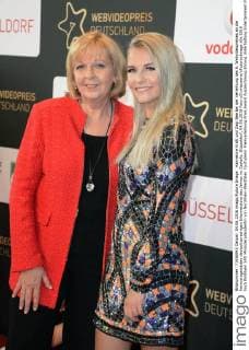 Hannelore Kraft und Dagi Bee bei der Verleihung des 6. Webvideopreises an die herausragendsten deutschsprachigen Internetstars des Jahres im Castello. Düsseldorf, 04.06.2016 Foto:xO.xHausenx xFuturexImage