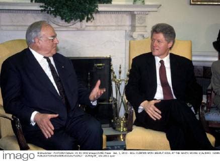 Jan. 1, 2011 - BILL CLINTON WITH HELMUT KOHL AT THE WHITE HOUSE 3 26 1993. 16599. - ZUMAg49_