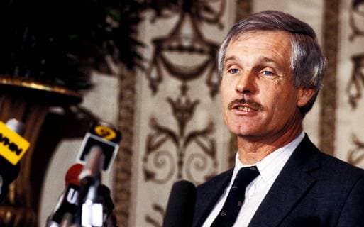 Jan. 1, 2011 - TED TURNER ANNOUCES CBS TAKEOVER ATTEMPT. JAMES COLBURN 1985.TEDTURNERRETRO - ZUMAg49_