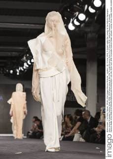 London, UK. 5 June 2016. A model walks the runway at the Istituto Marangoni show during Graduate Fashion Week 2016. GFW takes place at the Old Truman Brewery from 5 to 8 June 2016. Istituto Marangoni, Graduate Fashion Week 2016 