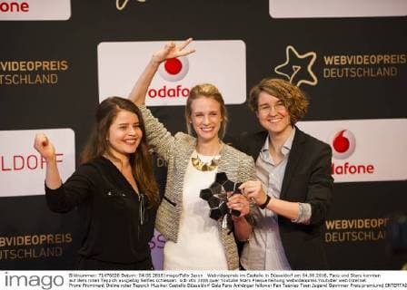 Webvideopreis im Castello in Düsseldorf am 04.06.2016. Fans und Stars konnten auf dem roten Teppich ausgiebig Selfies schiessen.