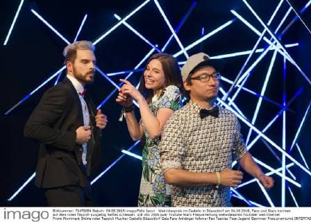 Webvideopreis im Castello in Düsseldorf am 04.06.2016. Fans und Stars konnten auf dem roten Teppich ausgiebig Selfies schiessen.