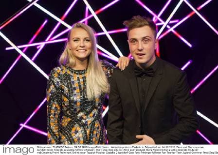 Webvideopreis im Castello in Düsseldorf am 04.06.2016. Fans und Stars konnten auf dem roten Teppich ausgiebig Selfies schiessen. Hier: Dagi Bee
