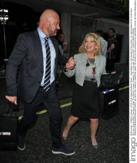 South Bank Sky Arts Awards 2016 London, UK. Elaine Paige at the South Bank Sky Arts Awards 2016, The Savoy Hotel, The Strand, London, England, UK, on Sunday 05 June 2016. LMK315-60281-060616 