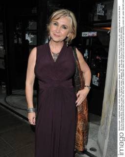 South Bank Sky Arts Awards 2016 London, UK. Lesley Garrett at the South Bank Sky Arts Awards 2016, The Savoy Hotel, The Strand, London, England, UK, on Sunday 05 June 2016. LMK315-60281-060616 