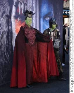 June 6, 2016 - Hollywood, CA, United States - 06 June 2016 - Hollywood, California - Jamie Lee Curtis, Thomas Guest. Arrivals for the Premiere Of Legendary Pictures and Universal Pictures Warcraft held at the TCL Chinese Theater IMAX. Photo Credit: Hollywood United States - ZUMAa123