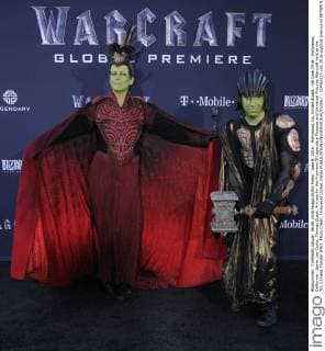June 6, 2016 - Hollywood, CA, United States - 06 June 2016 - Hollywood, California - Jamie Lee Curtis, Thomas Guest. Arrivals for the Premiere Of Legendary Pictures and Universal Pictures Warcraft held at the TCL Chinese Theater IMAX. Photo Credit: Hollywood United States - ZUMAa123