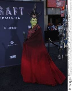 June 6, 2016 - Hollywood, CA, United States - 06 June 2016 - Hollywood, California - Jamie Lee Curtis. Arrivals for the Premiere Of Legendary Pictures and Universal Pictures Warcraft held at the TCL Chinese Theater IMAX. Photo Credit: Hollywood United States - ZUMAa123
