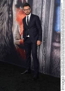LOS ANGELES - JUN 6: Dominic Cooper at the Warcraft Global Premiere at TCL Chinese Theater IMAX on June 6, 2016 in Los Angeles, CA  HPA