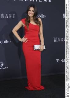 LOS ANGELES - JUN 6: Maite Perroni at the Warcraft Global Premiere at TCL Chinese Theater IMAX on June 6, 2016 in Los Angeles, CA  HPA