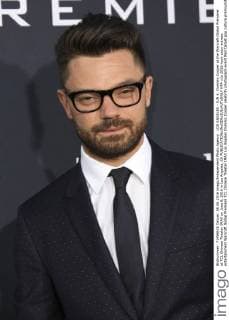 LOS ANGELES - JUN 6: Dominic Cooper at the Warcraft Global Premiere at TCL Chinese Theater IMAX on June 6, 2016 in Los Angeles, CA  HPA