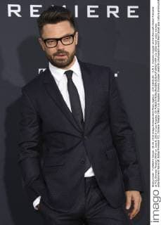 LOS ANGELES - JUN 6: Dominic Cooper at the Warcraft Global Premiere at TCL Chinese Theater IMAX on June 6, 2016 in Los Angeles, CA  HPA