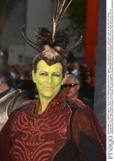 LOS ANGELES - JUN 6: Jamie Lee Curtis at the Warcraft Global Premiere at TCL Chinese Theater IMAX on June 6, 2016 in Los Angeles, CA  HPA
