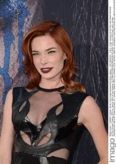 LOS ANGELES - JUN 6: Chloe Dykstra at the Warcraft Global Premiere at TCL Chinese Theater IMAX on June 6, 2016 in Los Angeles, CA  HPA