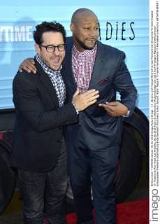 J.J. Abrams und Finesse Mitchell bei der Premiere der Showtime TV-Serie Roadies im Theatre at Ace Hotel. Los Angeles, 06.06.2016 Foto:xD.xStarbuckx xFuturexImage