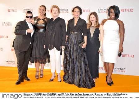 Bilder des Tages Europapremiere Orange is a new Black 4. Stafel Lea DeLaria, Dascha Polanco, Kate Mulgrew, Uzo Aduba, Yael Stone, Selenis Leyva Europapremiere Orange is a new Black 4. Stafel im Kino in der Kulturbrauerei in Berlin, 07.06.2016