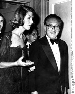 Jan. 1, 2011 - HENRY KISSINGER AND WIFE NANCY. - ZUMAg49_