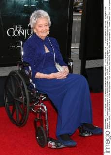 LOS ANGELES - JUN 7: Lorraine Warren at the 2016 Los Angeles Film Festival - The Conjuring 2 Premiere at TCL Chinese Theater IMAX on June 7, 2016 in Los Angeles, CA  KathyxHutchins