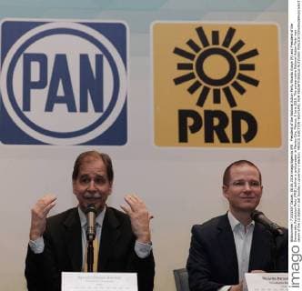 President of the National Action Party Ricardo Anaya (R) and President of the Democratic Revolution Party (PRD) deliver a joint presser in Mexico City, Mexico, 8 June 2016. The conservative National Action Party won seven of the 12 states in last Sunday s governor s election. MEXICO ELECTION !ACHTUNG: NUR REDAKTIONELLE NUTZUNG!  CMM003 20160608-636010185151829838