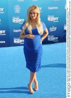 Filmpremiere Finding Dory in Hollywood June 8, 2016 - Hollywood, CA, United States - 08 June 2016 - Hollywood. Holly Madison. Arrivals for the World Premiere Of Disney-Pixar s Finding Dory held at the El Capitan Theater. Photo Credit: Hollywood United States - ZUMAa123