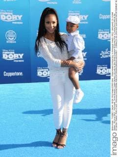 Filmpremiere Finding Dory in Hollywood June 8, 2016 - Hollywood, CA, United States - 08 June 2016 - Hollywood. Tamar Braxton, Logan Herbert. Arrivals for the World Premiere Of Disney-Pixar s Finding Dory held at the El Capitan Theater. Photo Credit: Hollywood United States - ZUMAa123