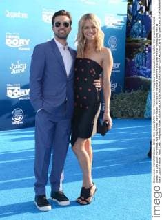 Filmpremiere Finding Dory in Hollywood June 8, 2016 - Hollywood, CA, United States - 08 June 2016 - Hollywood. Rob McElhenney, Kaitlin Olson. Arrivals for the World Premiere Of Disney-Pixar s Finding Dory held at the El Capitan Theater. Photo Credit: Hollywood United States - ZUMAa123