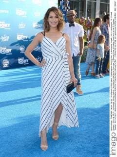 Filmpremiere Finding Dory in Hollywood June 8, 2016 - Hollywood, CA, United States - 08 June 2016 - Hollywood. Allison Holker. Arrivals for the World Premiere Of Disney-Pixar s Finding Dory held at the El Capitan Theater. Photo Credit: Hollywood United States - ZUMAa123
