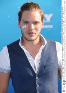 Filmpremiere Finding Dory in Hollywood June 8, 2016 - Hollywood, CA, United States - 08 June 2016 - Hollywood. Dominic Sherwood. Arrivals for the World Premiere Of Disney-Pixar s Finding Dory held at the El Capitan Theater. Photo Credit: Hollywood United States - ZUMAa123