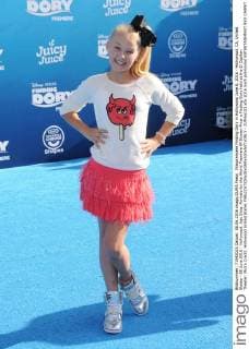 Filmpremiere Finding Dory in Hollywood June 8, 2016 - Hollywood, CA, United States - 08 June 2016 - Hollywood. Jojo Siwa. Arrivals for the World Premiere Of Disney-Pixar s Finding Dory held at the El Capitan Theater. Photo Credit: Hollywood United States - ZUMAa123