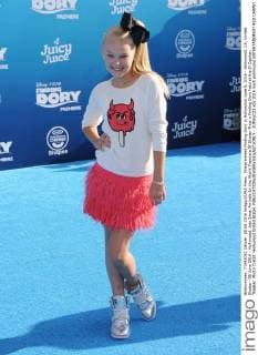 Filmpremiere Finding Dory in Hollywood June 8, 2016 - Hollywood, CA, United States - 08 June 2016 - Hollywood. Jojo Siwa. Arrivals for the World Premiere Of Disney-Pixar s Finding Dory held at the El Capitan Theater. Photo Credit: Hollywood United States - ZUMAa123