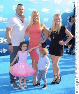 Filmpremiere Finding Dory in Hollywood June 8, 2016 - Hollywood, CA, United States - 08 June 2016 - Hollywood. Chuck Lidell. Arrivals for the World Premiere Of Disney-Pixar s Finding Dory held at the El Capitan Theater. Photo Credit: Hollywood United States - ZUMAa123
