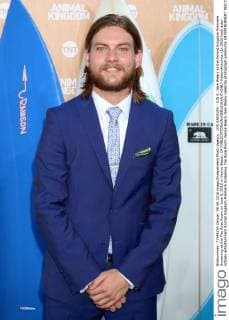 LOS ANGELES - JUN 8: Jake Weary at the Animal Kingdom Premiere Screening at the The Rose Room on June 8, 2016 in Venice Beach, CA  KathyxHutchins