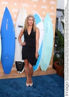 LOS ANGELES - JUN 8: Lindsey Jacobellis at the Animal Kingdom Premiere Screening at the The Rose Room on June 8, 2016 in Venice Beach, CA  KathyxHutchins