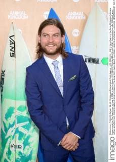 LOS ANGELES - JUN 8: Jake Weary at the Animal Kingdom Premiere Screening at the The Rose Room on June 8, 2016 in Venice Beach, CA  KathyxHutchins