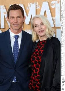 LOS ANGELES - JUN 8: Shawn Hatosy, Ellen Barkin at the Animal Kingdom Premiere Screening at the The Rose Room on June 8, 2016 in Venice Beach, CA  KathyxHutchins