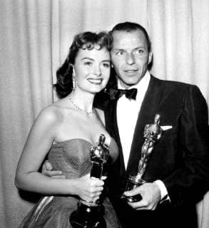 OSCARS: Beste Nebendarstellerin, Preisträgerinnen 1951-1960 Jan. 1, 2011 - 1953.26TH ACADEMY AWARDS.FRANK SINATRA AND DONNA REED WON OSCARS FOR THEIR SUPPORTING ROLES IN FROM HERE TO ETERNITY - ZUMAg49_