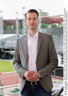 Erfurt , 090616 , Stadion Erfurt , Steigerwaldstadion , Arena , Multifunktionsarena , Baufortschritt , Pressekonferenz zum Aufbau der Bühne für das Konzert von Herbert Grönemeyer im Bild: Christian Fothe Prokurist Arena Erfurt