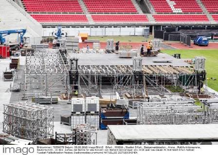 Erfurt , 090616 , Stadion Erfurt , Steigerwaldstadion , Arena , Multifunktionsarena , Baufortschritt , im Bild: Aufbau der Bühne für das Konzert von Herbert Grönemeyer