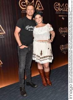 June 9, 2016 - Nashville, Tennessee, United States - 09 June 2016 - Nashville, Tennessee - Dierks Bentley, Elle King. 2016 CMA Music Festival Nightly Press Conference held at Nissan Stadium. Photo Credit: AdMedia Nashville United States - ZUMAa123