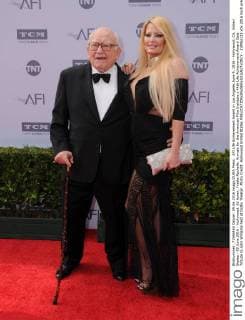 AFI Life Achievement Award in Los Angeles June 9, 2016 - Hollywood, CA, United States - 09 June 2016 - Hollywood. Ed Asner, Yvette Rachelle. Arrivals for the American Film Institute s 44th Life Achievement Award Gala Tribute to John Williams held at Dolby Theater. Photo Credit: Hollywood United States - ZUMAa123