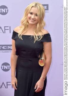 Emily Osment bei der 44. AFI Life Achievement Award Gala im Dolby Theatre, Hollywood. Los Angeles, 09.06.2016 Foto:xD.xStarbuckx xFuturexImage