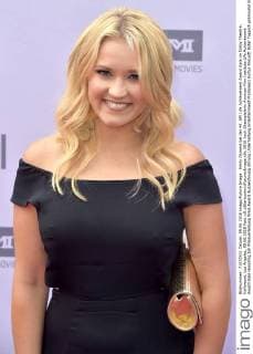 Emily Osment bei der 44. AFI Life Achievement Award Gala im Dolby Theatre, Hollywood. Los Angeles, 09.06.2016 Foto:xD.xStarbuckx xFuturexImage