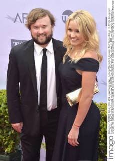 Haley Joel Osment mit Schwester Emily Osment bei der 44. AFI Life Achievement Award Gala im Dolby Theatre, Hollywood. Los Angeles, 09.06.2016 Foto:xD.xStarbuckx xFuturexImage