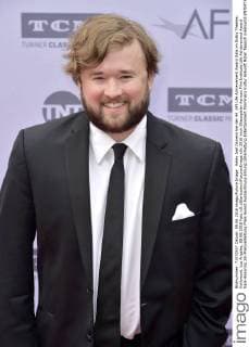 Haley Joel Osment bei der 44. AFI Life Achievement Award Gala im Dolby Theatre, Hollywood. Los Angeles, 09.06.2016 Foto:xD.xStarbuckx xFuturexImage