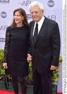 Lauren Shuler Donner mit Ehemann Richard Donner bei der 44. AFI Life Achievement Award Gala im Dolby Theatre, Hollywood. Los Angeles, 09.06.2016 Foto:xD.xStarbuckx xFuturexImage