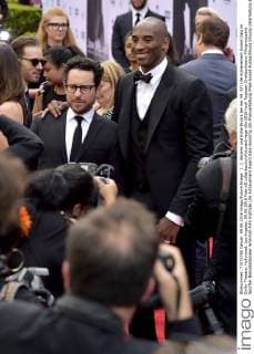 J. J. Abrams und Kobe Bryant bei der 44. AFI Life Achievement Award Gala im Dolby Theatre, Hollywood. Los Angeles, 09.06.2016 Foto:xD.xStarbuckx xFuturexImage