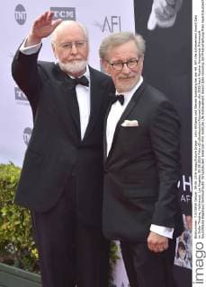 John Williams und Steven Spielberg bei der 44. AFI Life Achievement Award Gala im Dolby Theatre, Hollywood. Los Angeles, 09.06.2016 Foto:xD.xStarbuckx xFuturexImage