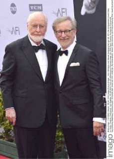 John Williams und Steven Spielberg bei der 44. AFI Life Achievement Award Gala im Dolby Theatre, Hollywood. Los Angeles, 09.06.2016 Foto:xD.xStarbuckx xFuturexImage